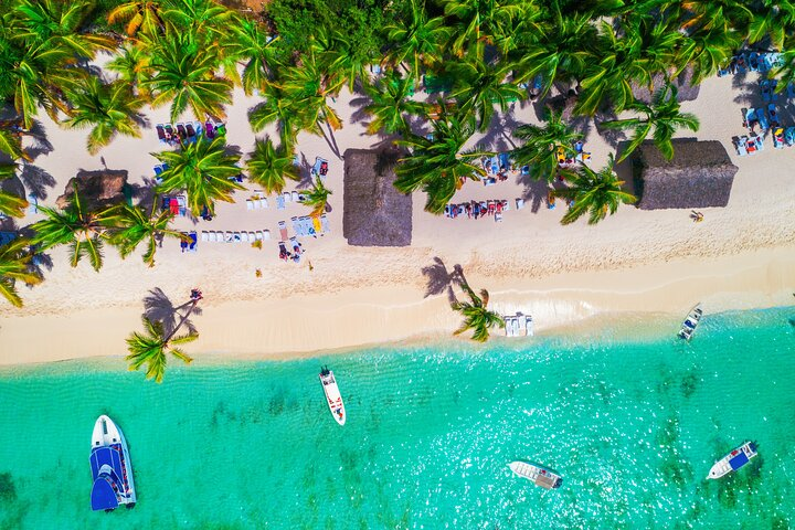 Saona Vip with three Beaches and Lunch - Photo 1 of 23